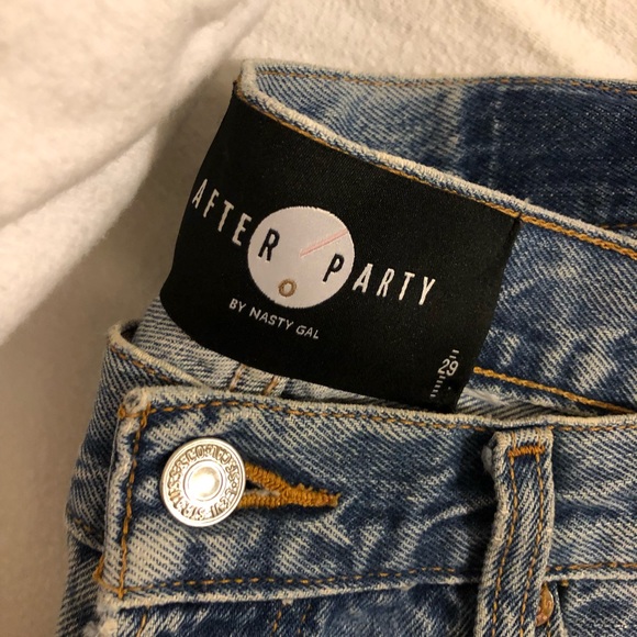 Shorts - Picture 3 of 3